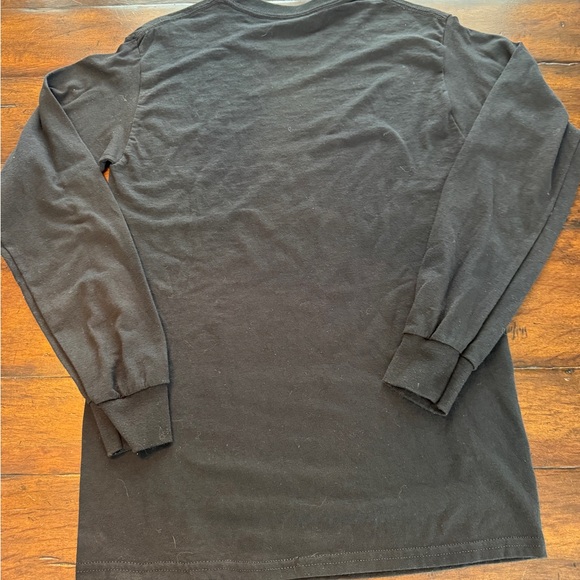 Gildan Black Long Sleeve T-Shirt with Purple Hardrock Graphic- Size Small - Picture 5 of 5